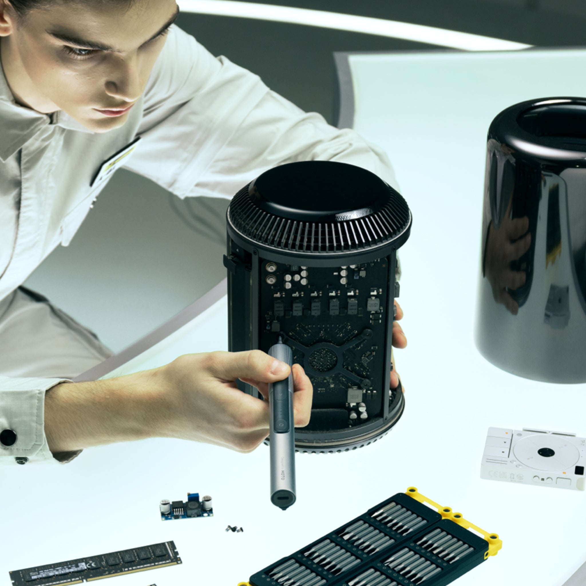 SNAPBLOQ™ S-A01 Electric Precision Screwdriver Master Set